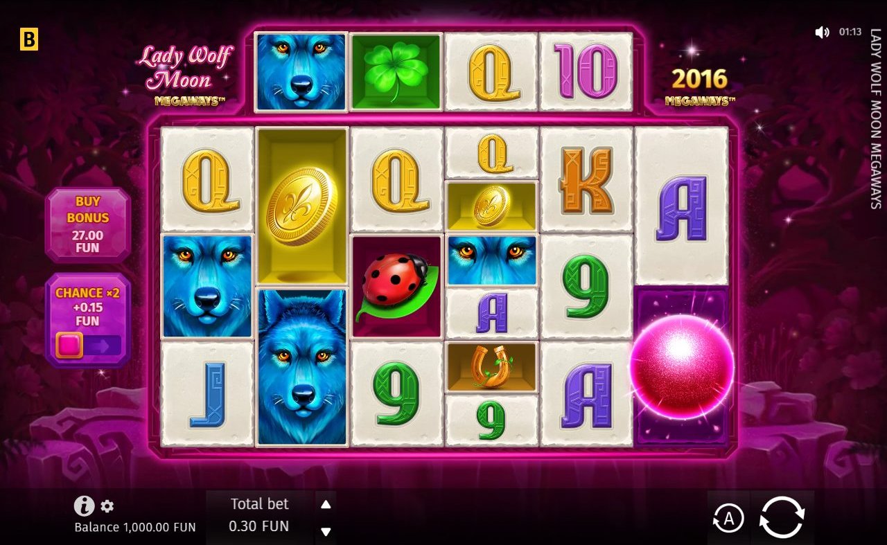 Lady Wolf Moon Megaways base game reels