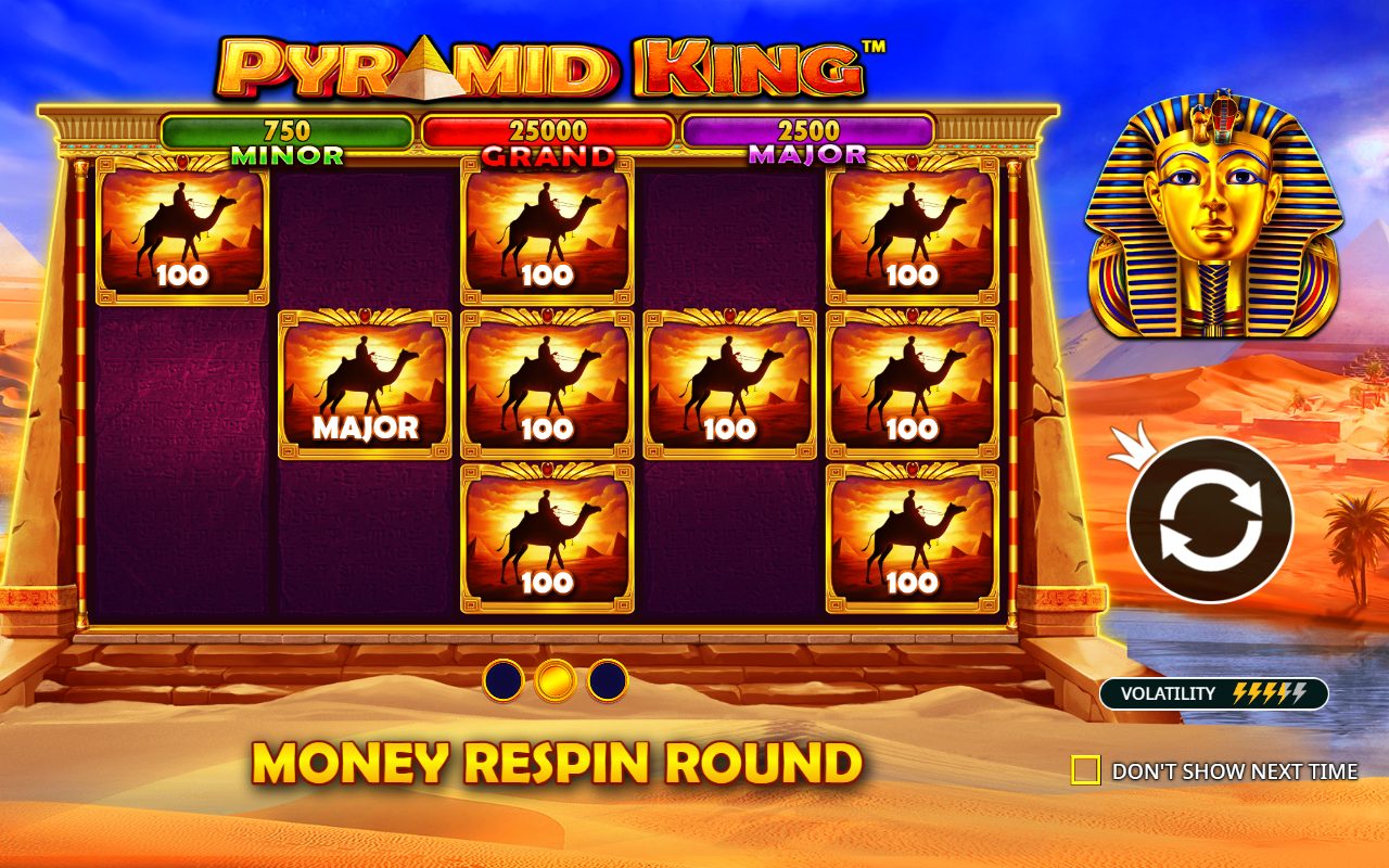 Pyramid King base game reels